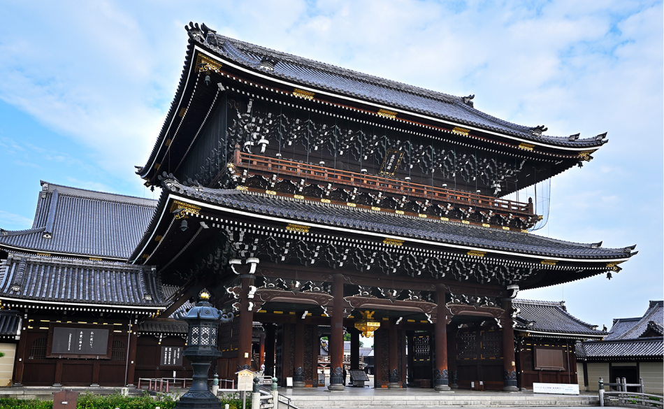 京都・東本願寺 御影堂門の写真