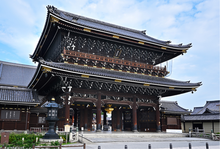 京都・東本願寺 御影堂門の写真